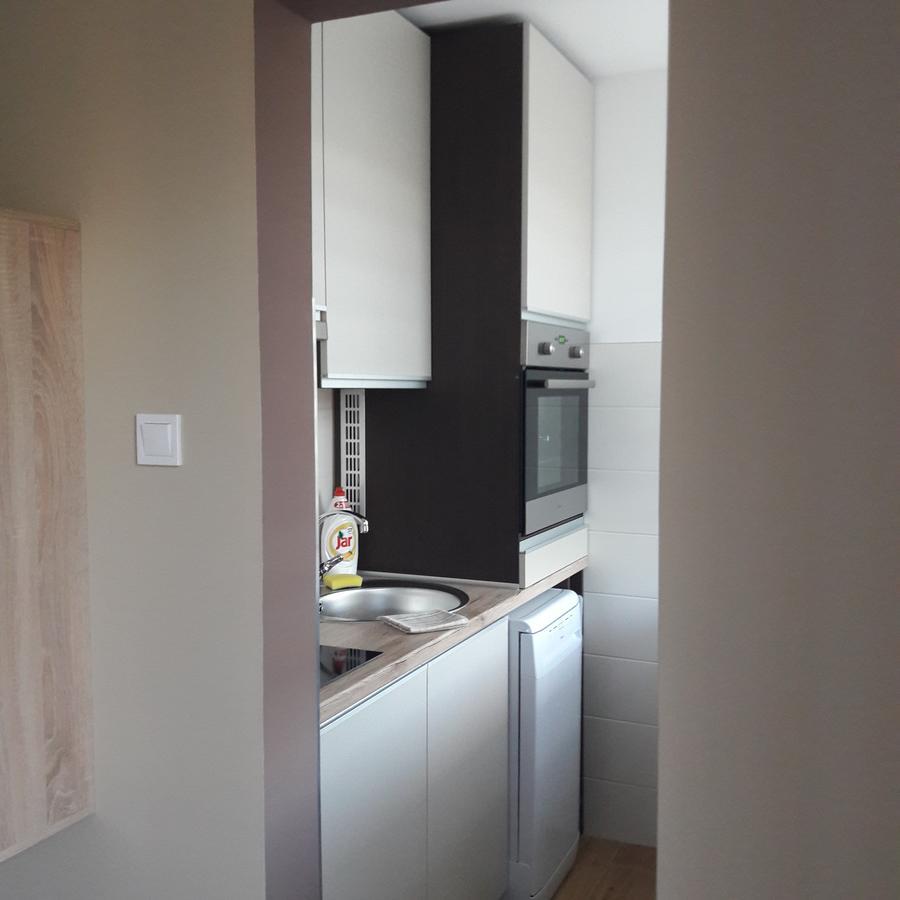 Stúdió 18 Apartman Kazincbarcika Exterior foto